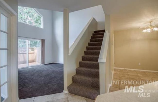 Building Photo - Townhome Columbia Village – Close to Every...