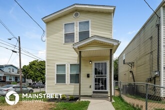 Building Photo - 2223 St Louis Ave