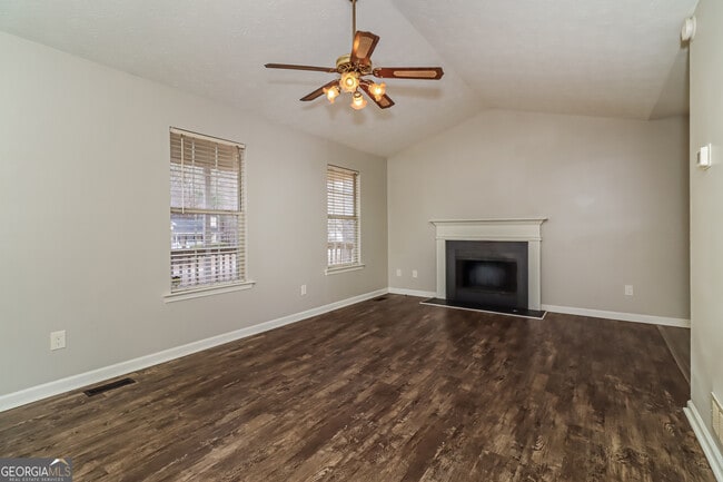 Building Photo - 51 Glenbrook Ct