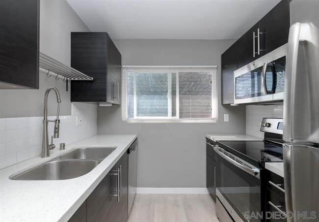 Foto del edificio - 3744 Bancroft St