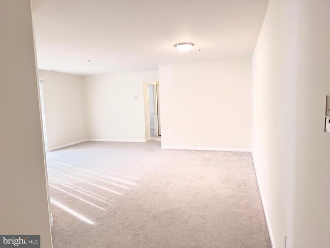 Foto del edificio - 37 Wickham Ct