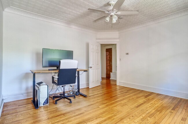 Foto del edificio - 64 Liberty Pl