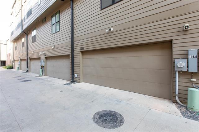 Building Photo - 3065 Chimes St