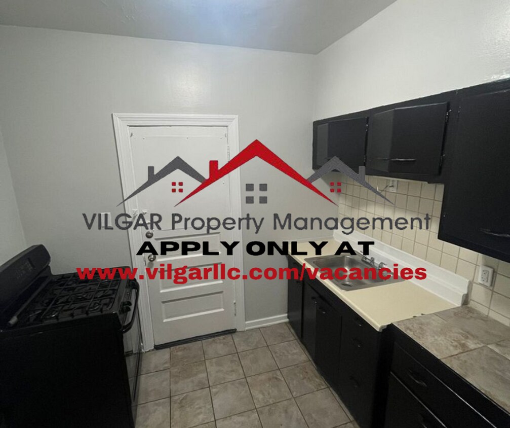 Primary Photo - 3505 Fir St