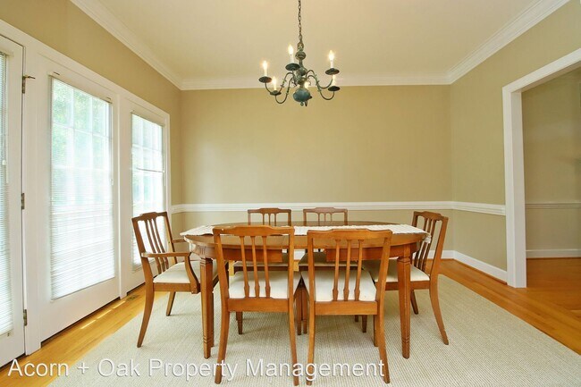 Building Photo - 4 br, 2.5 bath House - 2054 Carriage Way
