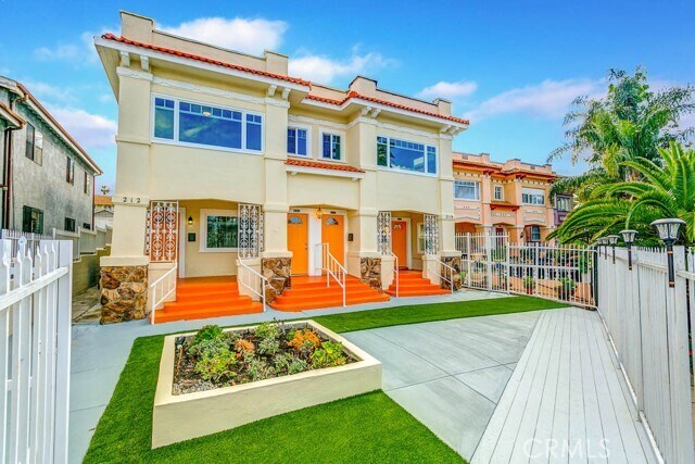 Foto principal - 212 S Hoover St