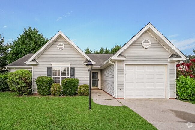 Building Photo - 3300 Trenchard Ln