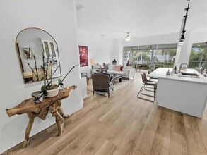 Building Photo - 6876 Redbay Park Rd