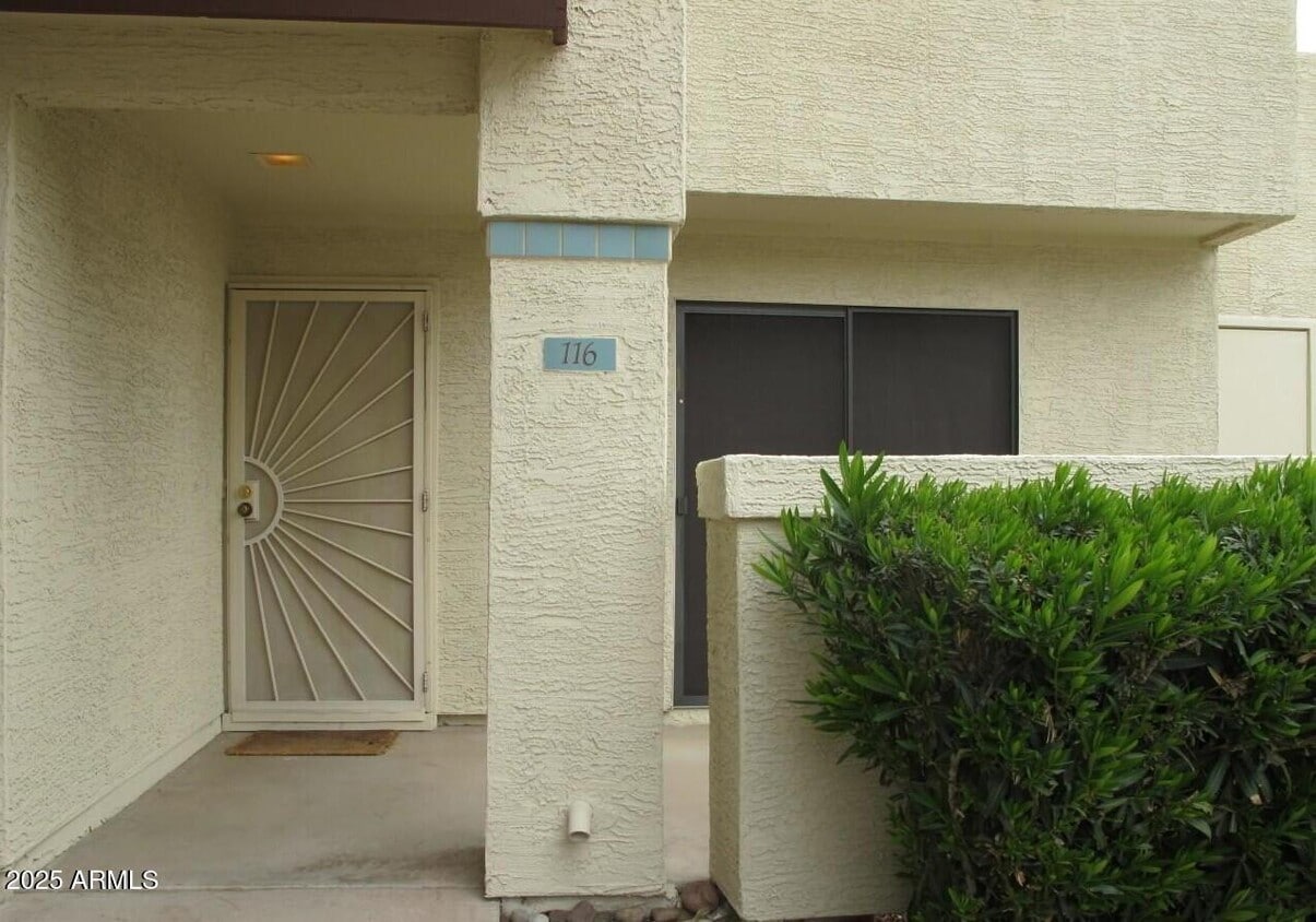 Primary Photo - 2020 W Union Hills Dr