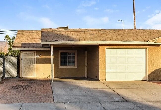 Building Photo - 108 Edelweiss St
