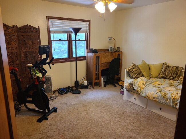 Foto del edificio - 1451 McArthur Ave