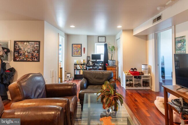 Foto del edificio - 1769 Frankford Ave