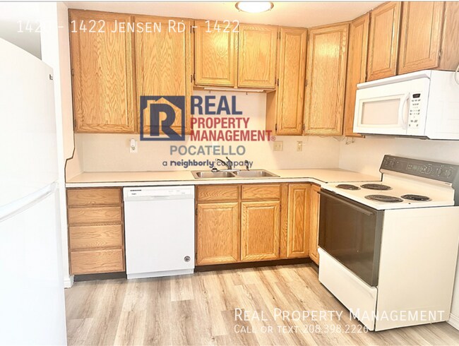 Foto del edificio - 2 bed 1.5 bath duplex - 1 car garage