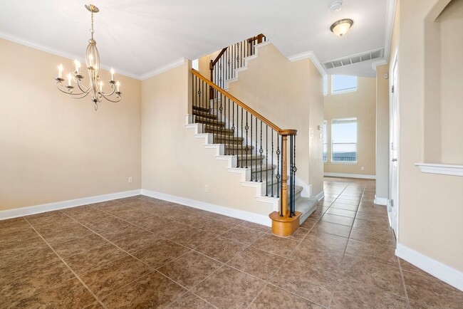 Building Photo - Stunning Hill Country Views!!!!