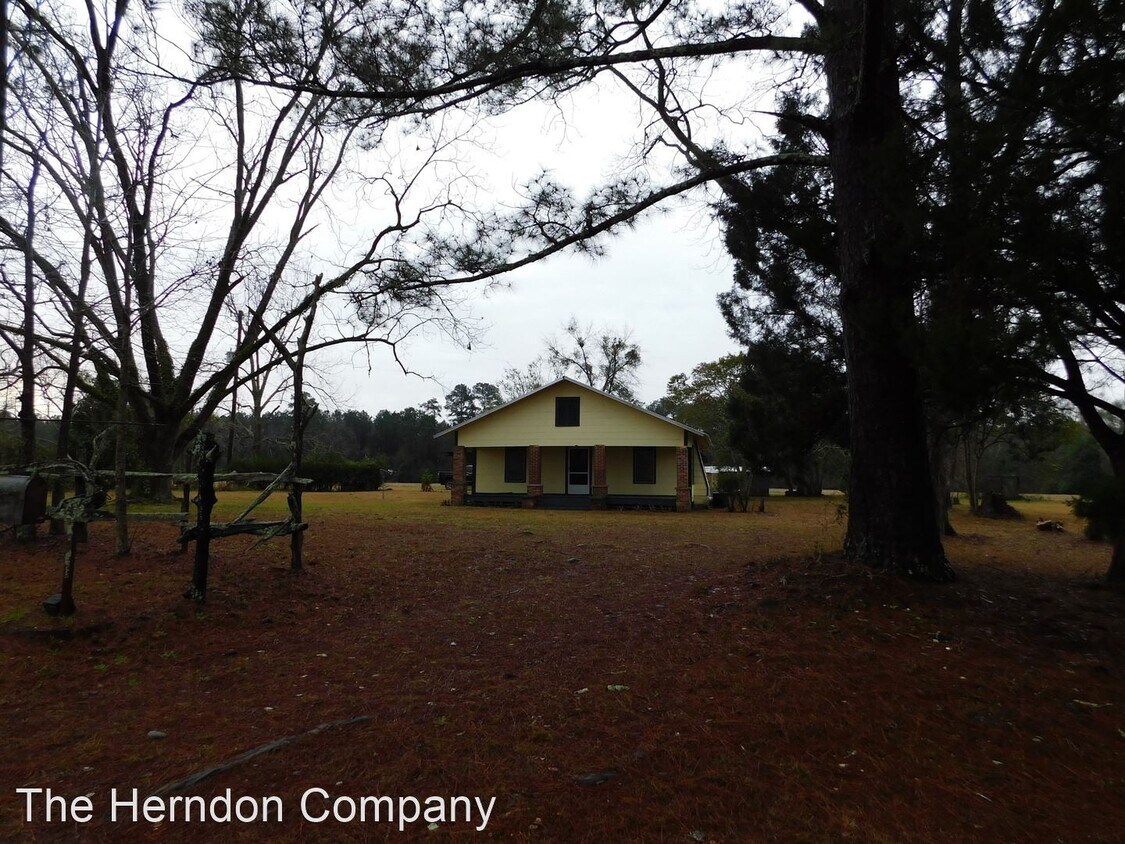 2 br, 1 bath House 4823 Stubbs Lane House Rental in Hahira, GA