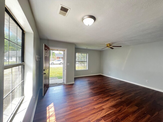 Foto del edificio - 3836 Horne Ave