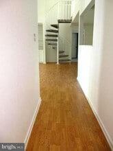 Building Photo - 20617 Shadyside Way