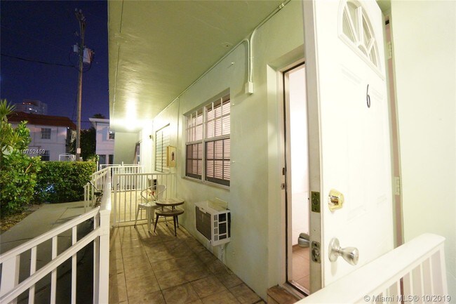 Foto del edificio - 542 Euclid Ave