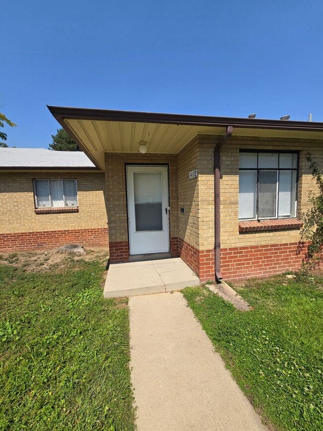 Building Photo - 3400-3404 Sheridan Boulevard