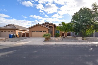 Building Photo - 2523 S 41st Ave