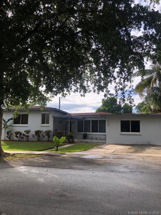 Foto principal - 12650 NE 1st Ave