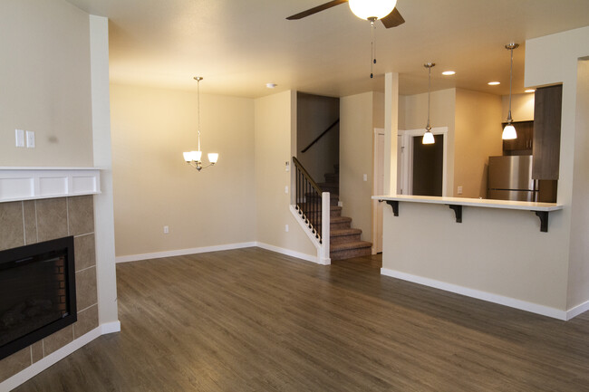 Building Photo - Hudson Heights Townhomes