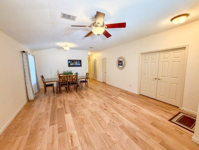 Building Photo - 3230 Arroyo Bluff Ln