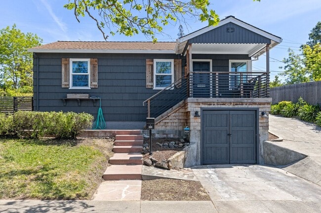 Building Photo - Fully Furnished 3-Bedroom, 1-Bath Modern Bungalow