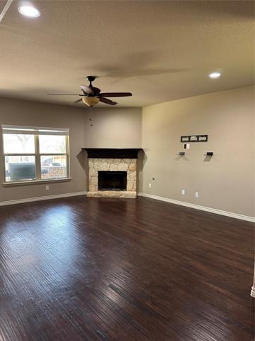 Foto del edificio - 2116 Megan Creek Dr