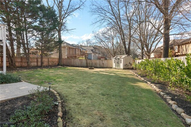 Foto del edificio - 12080 Greenmont Walk