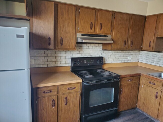 Foto del edificio - 7713 Woodward Ave