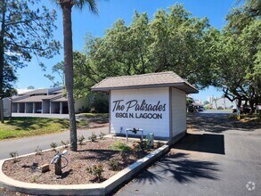 Building Photo - 6901 N Lagoon Dr