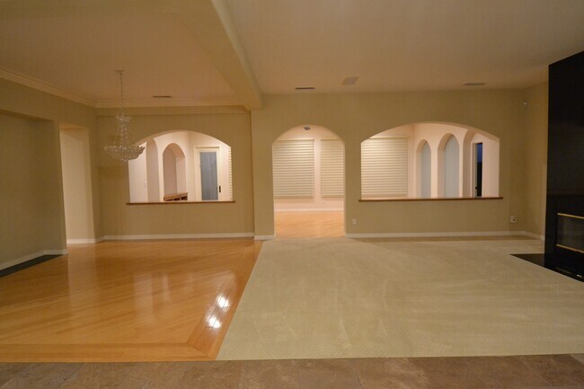 Foto del edificio - One Story Carmel Valley House, Cul-de-sac, 3 car garage, OCEAN VIEW