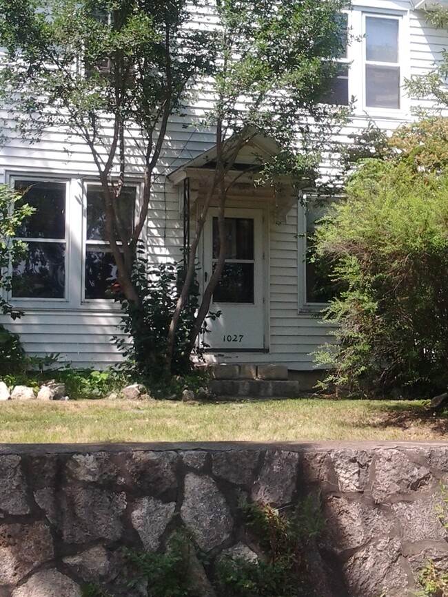 Foto del edificio - 1027 Pine St