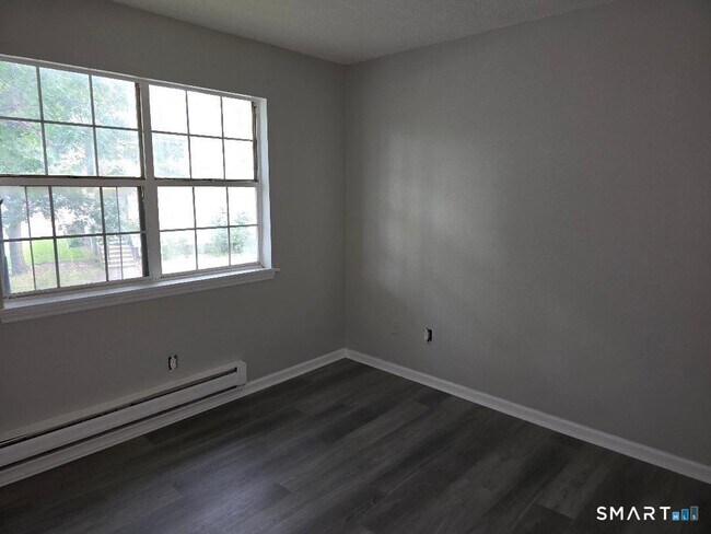 Building Photo - 116 Angel Dr