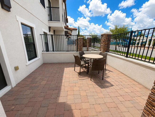 Building Photo - Charming 2-Bed Townhouse with Granite Elegance in Haines City – Spacious 1,464 Sq. Ft. Retreat!