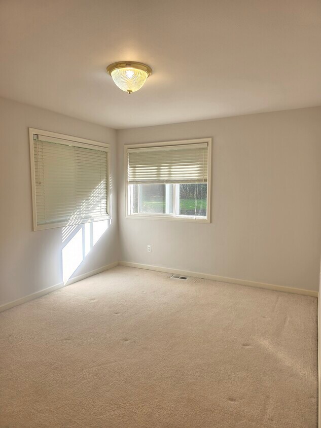 Primary Photo - 15824 SE 59th Pl