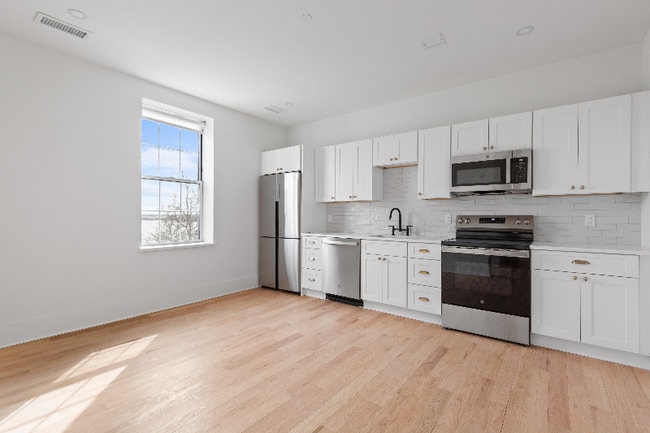 Photo - 31 Hope St Apartment