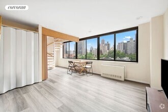 Building Photo - 300 E 90th St
