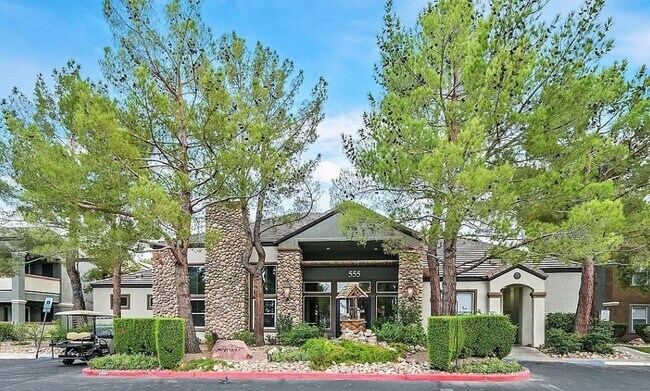 Foto del edificio - 555 E Silverado Ranch Blvd