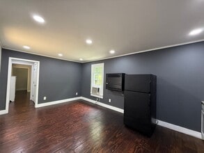 Building Photo - 426 General Mouton Ave