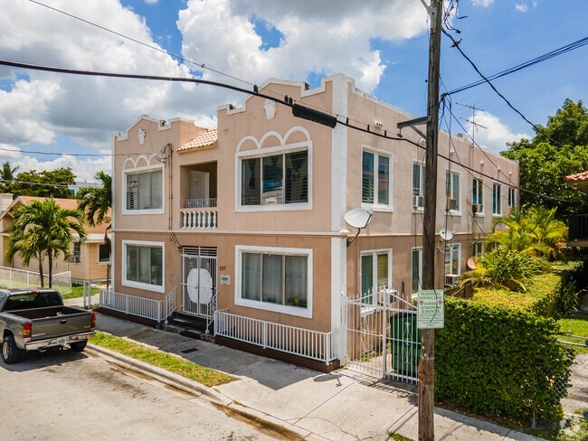 Building Photo - 227 NW 13th Ave
