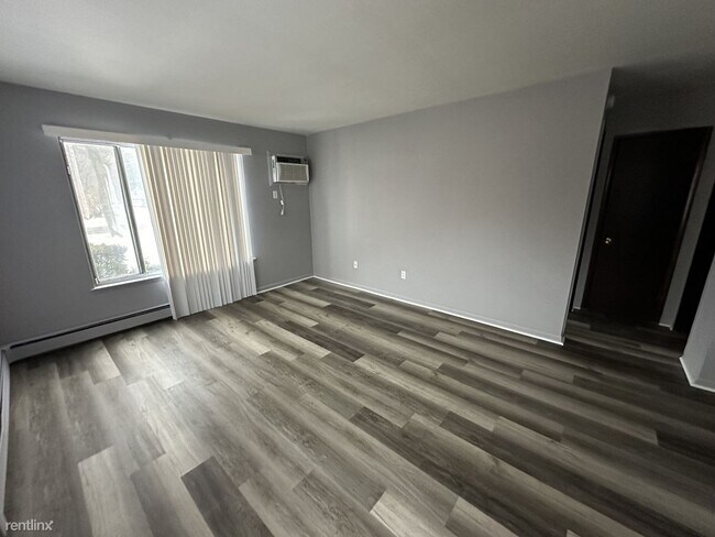 Building Photo - 2 br, 1 bath Duplex - 441 N 25th St