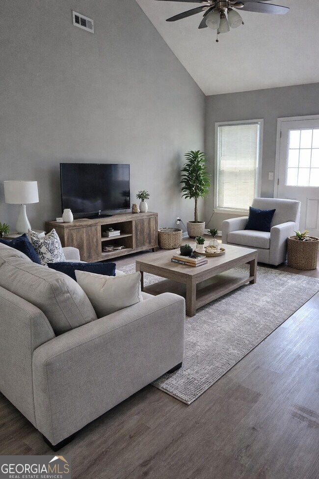 Foto del edificio - 542 Bar J Rd