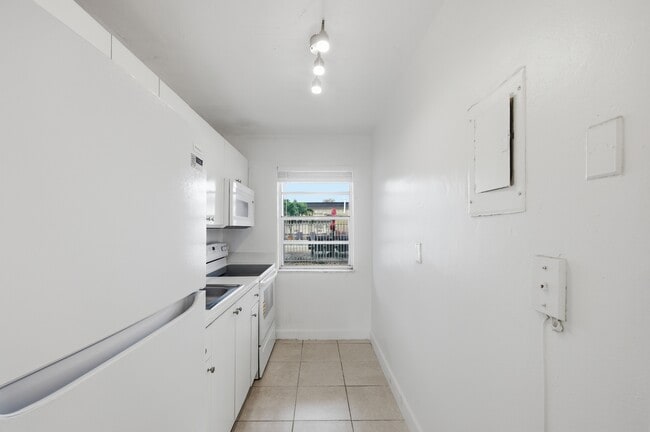 Building Photo - Edge Apartments