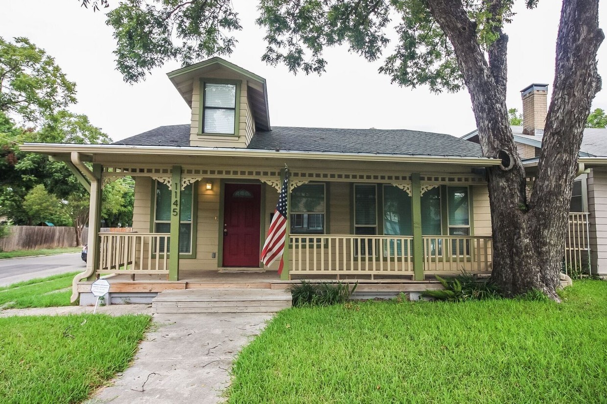 Primary Photo - 2 br, 2 bath House - 1145 W Mulberry