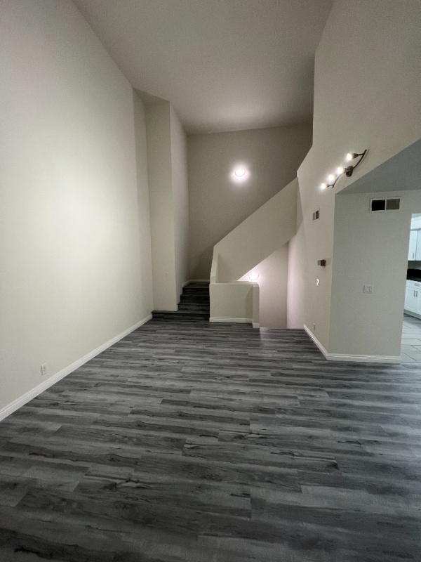 Foto del edificio - 1600 S Bentley Ave