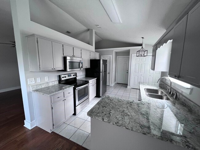Building Photo - 8311 Hunters Ridge Trail