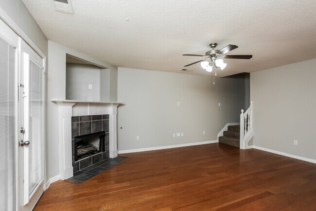 Building Photo - 6723 Crystal Dr