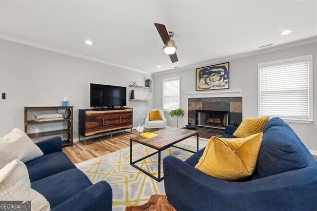 Foto del edificio - 65 Howell St NE